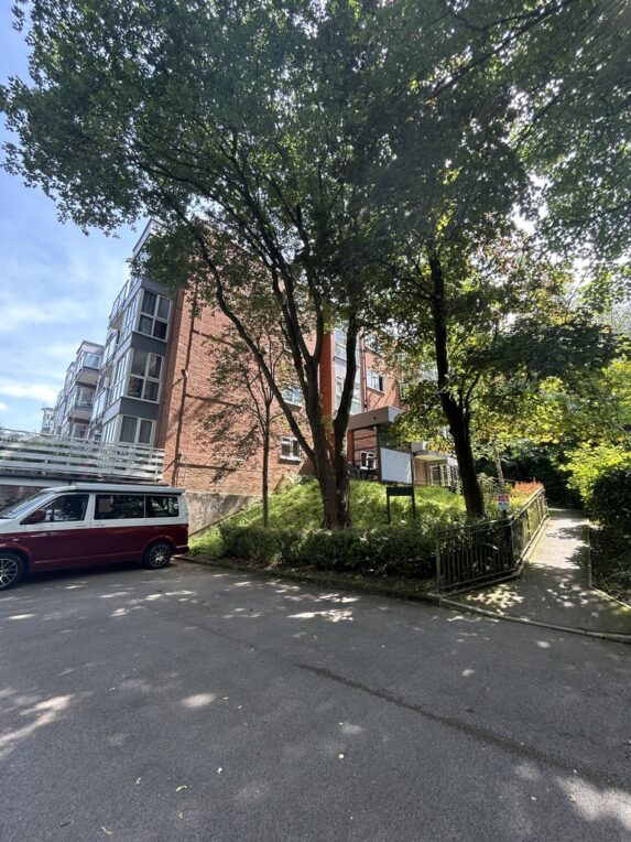 88 Langham Court, Didsbury
