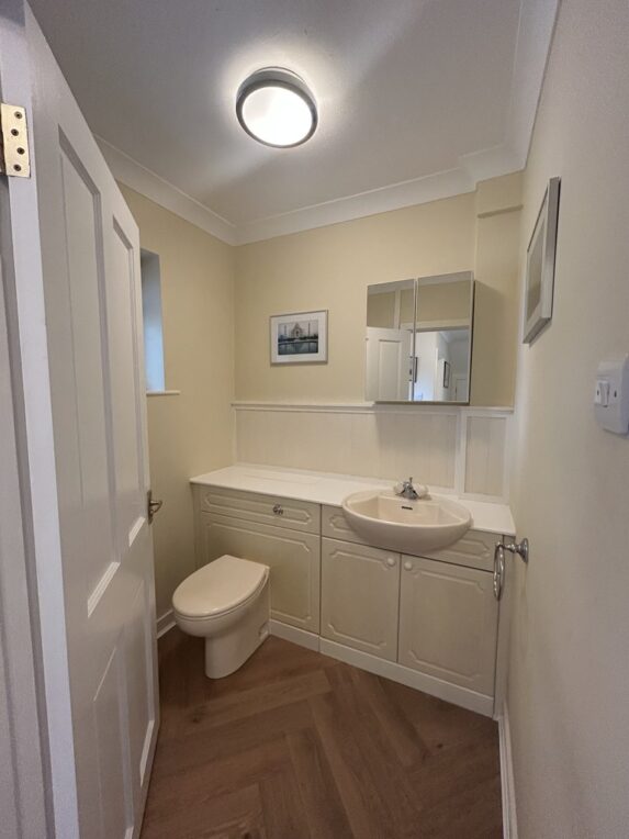 Grange Park Avenue, Wilmslow, <br />
<b>Warning</b>:  Undefined array key 60 in <b>/data04/hatton/public_html/wp-content/uploads/wpallimport/functions.php</b> on line <b>378</b><br /> - Image 10