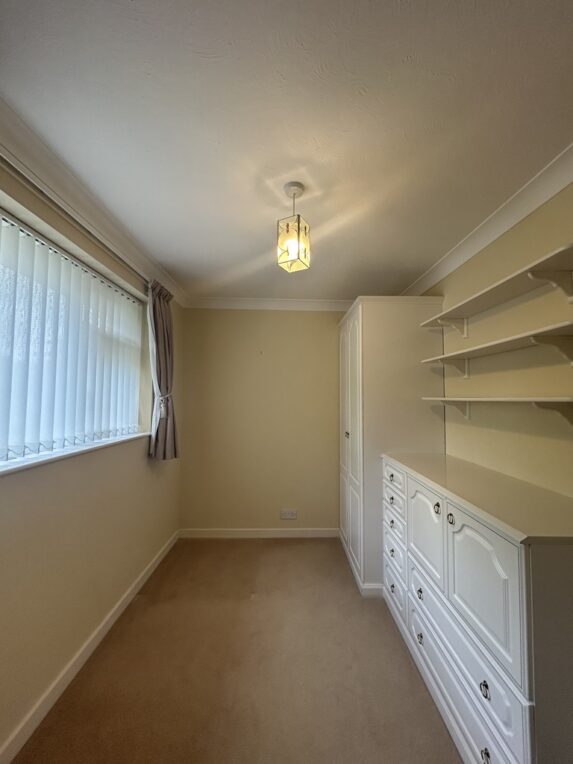 Grange Park Avenue, Wilmslow, <br />
<b>Warning</b>:  Undefined array key 60 in <b>/data04/hatton/public_html/wp-content/uploads/wpallimport/functions.php</b> on line <b>378</b><br /> - Image 19
