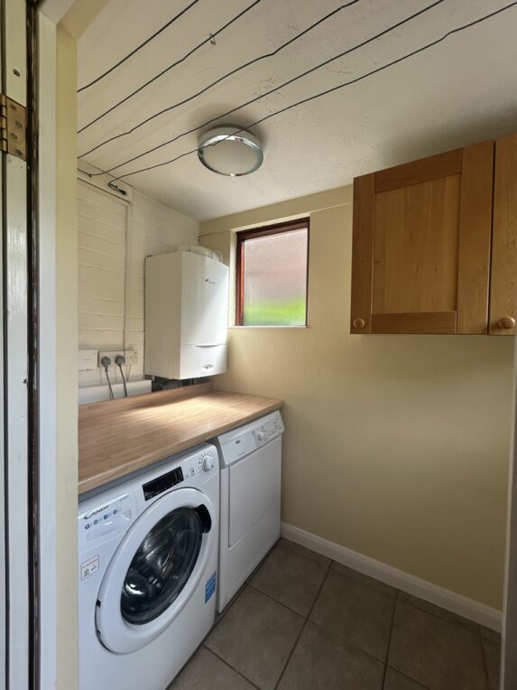 Grange Park Avenue, Wilmslow, <br />
<b>Warning</b>:  Undefined array key 60 in <b>/data04/hatton/public_html/wp-content/uploads/wpallimport/functions.php</b> on line <b>378</b><br /> - Image 7