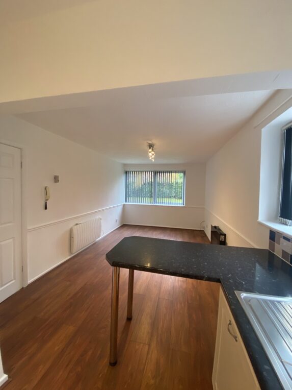 2 Parsonage Court, Heaton Moor - Image 3