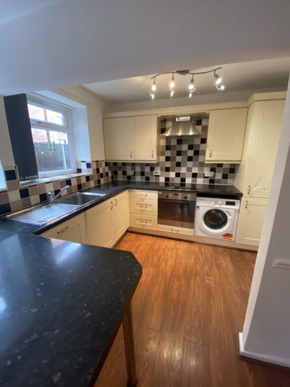 2 Parsonage Court, Heaton Moor - Image 5