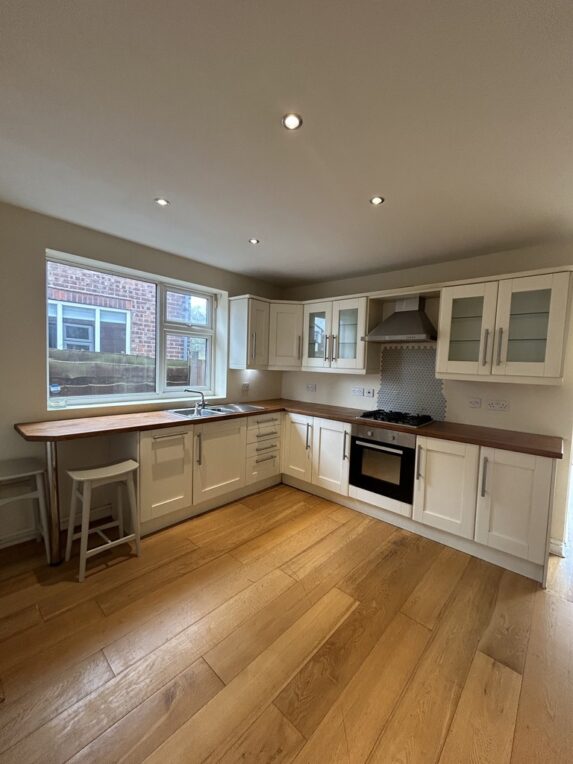 Harefield Drive, Didsbury, Didsbury - Image 4