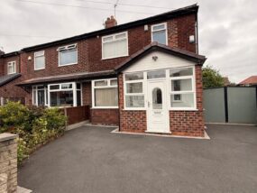 Broadstone Hall Road South, Heaton Chapel